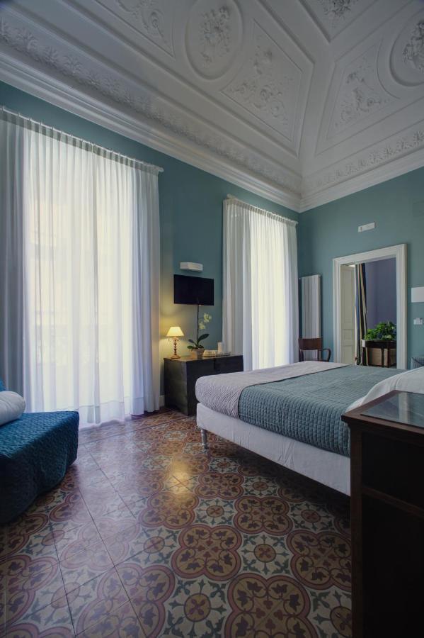 Palazzo Pastura B&B And Apartments คาตาเนีย ภายนอก รูปภาพ