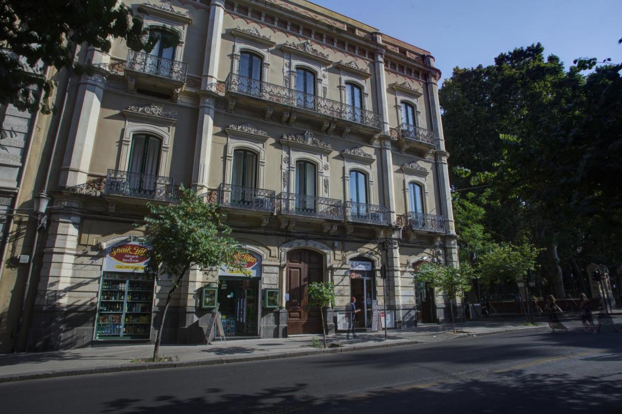 Palazzo Pastura B&B And Apartments คาตาเนีย ภายนอก รูปภาพ