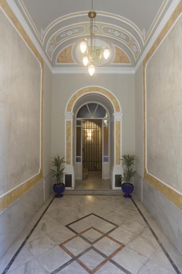 Palazzo Pastura B&B And Apartments คาตาเนีย ภายนอก รูปภาพ