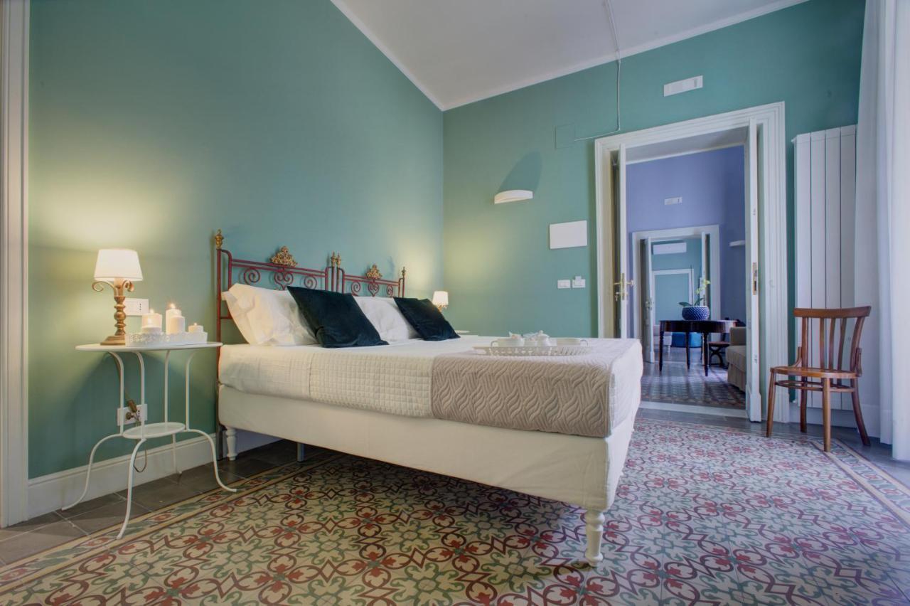 Palazzo Pastura B&B And Apartments คาตาเนีย ภายนอก รูปภาพ