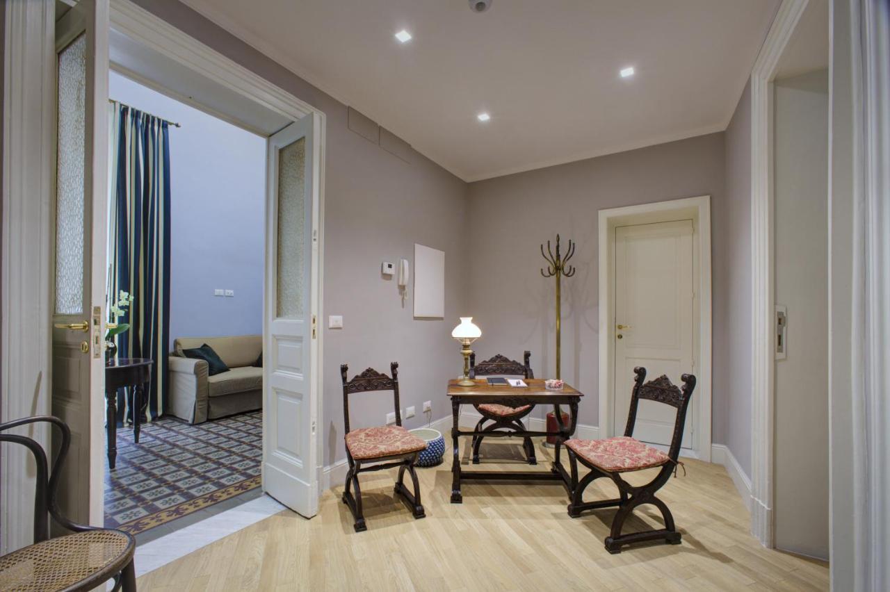Palazzo Pastura B&B And Apartments คาตาเนีย ภายนอก รูปภาพ