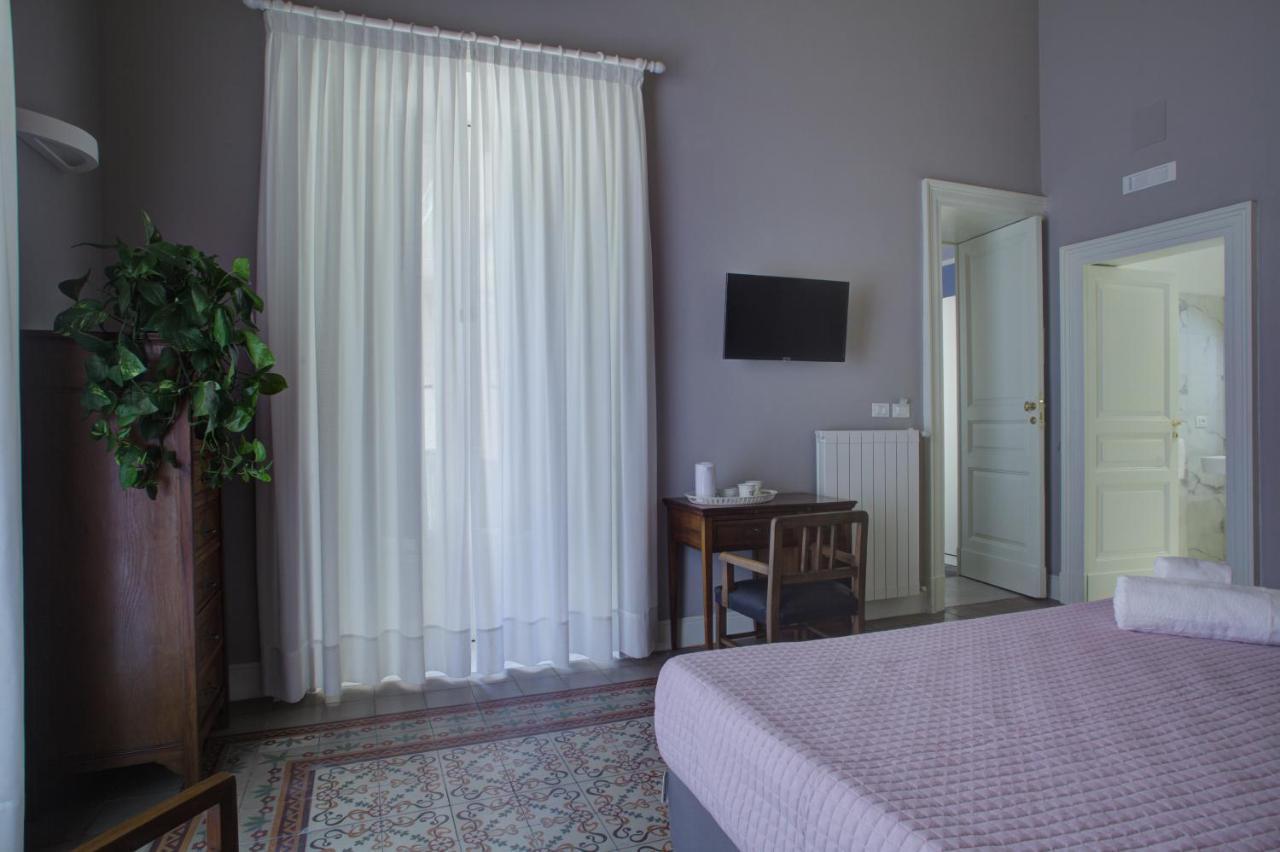 Palazzo Pastura B&B And Apartments คาตาเนีย ภายนอก รูปภาพ