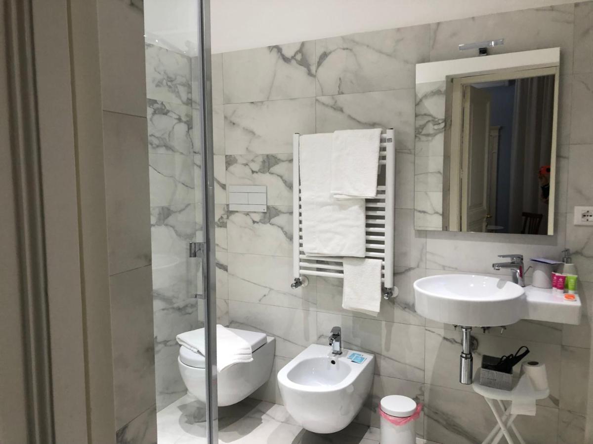 Palazzo Pastura B&B And Apartments คาตาเนีย ภายนอก รูปภาพ
