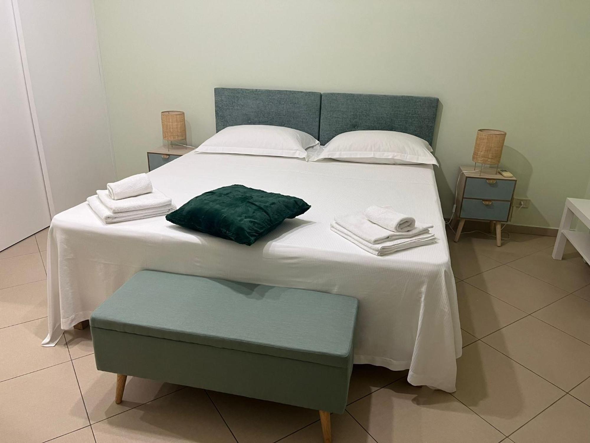 Palazzo Pastura B&B And Apartments คาตาเนีย ภายนอก รูปภาพ